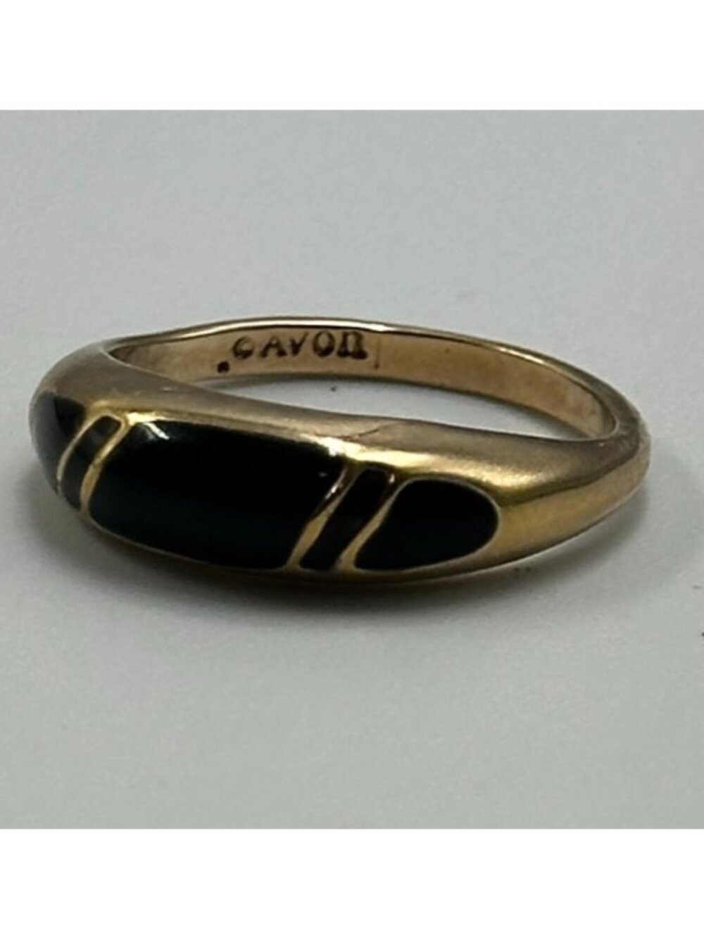 3/$30 Vintage Avon Midnight Drama Ring Size 6 Gold Tone Black Band Minimalist
